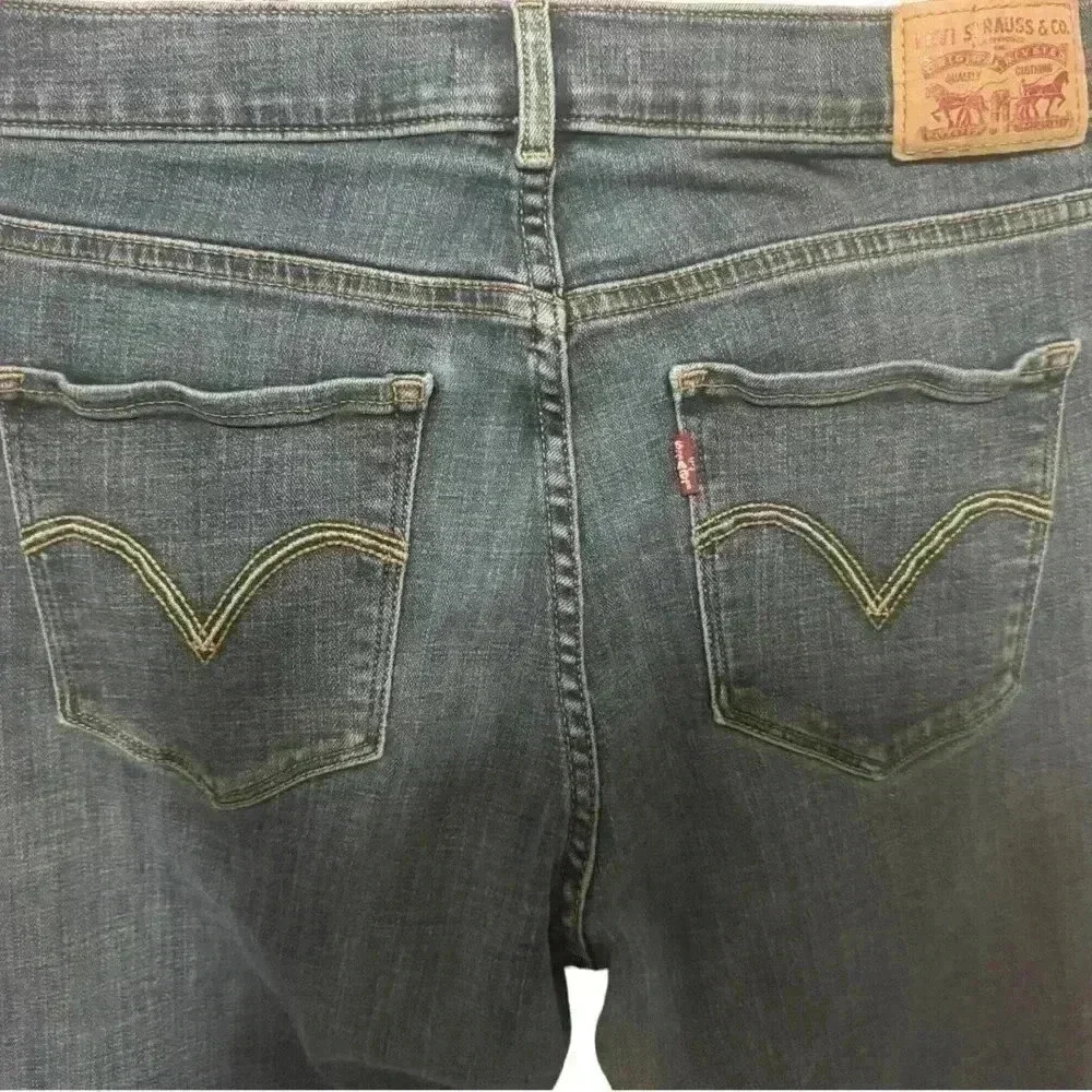 Levi Classic Boot Jeans - Picture 6 of 12